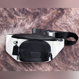 Coach Track Belt Bag in Colorblock Signature Canvas Black‎ White Fanny Pack